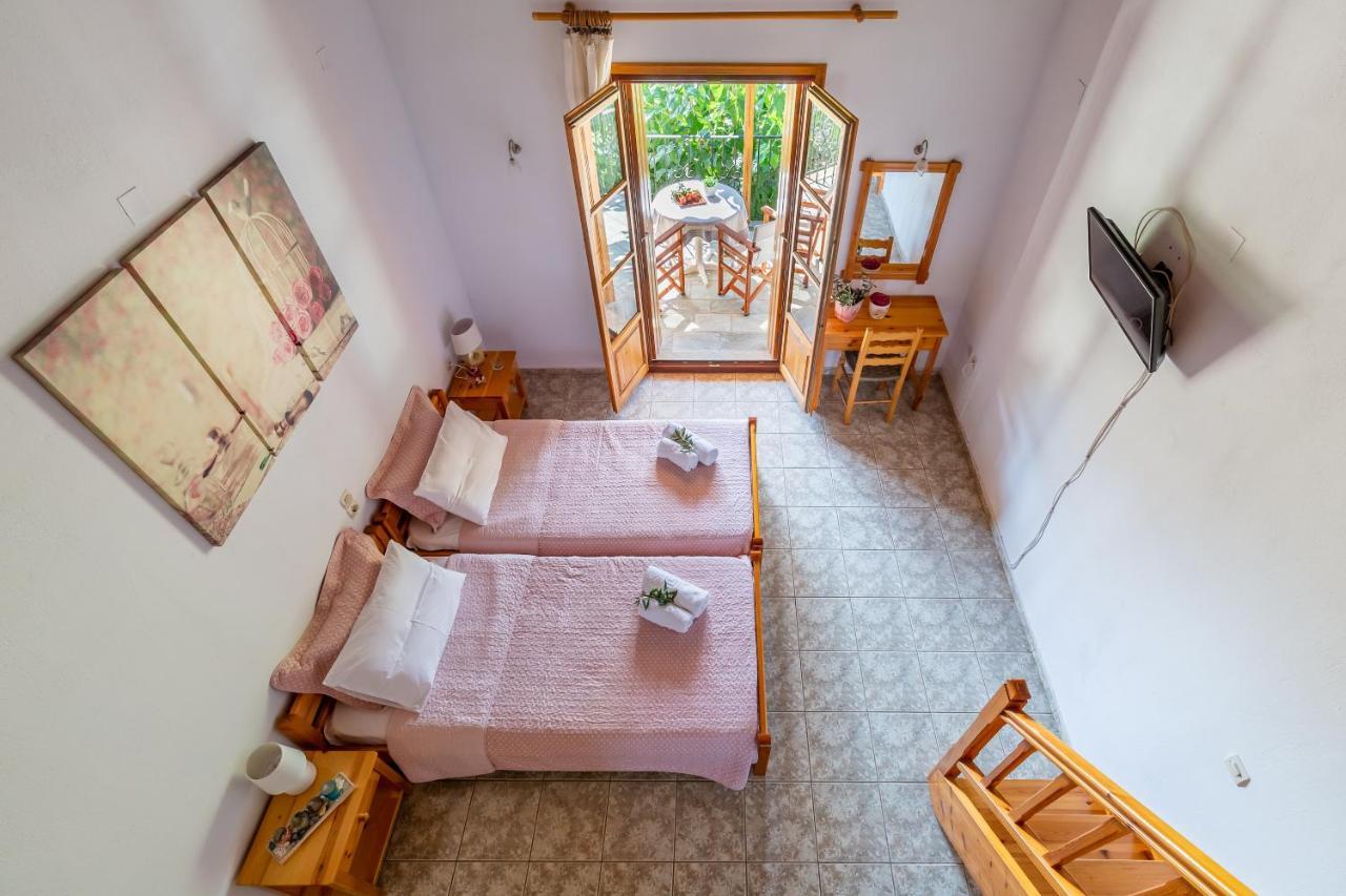 Smaragdi Rooms And Studios Skopelos Dış mekan fotoğraf
