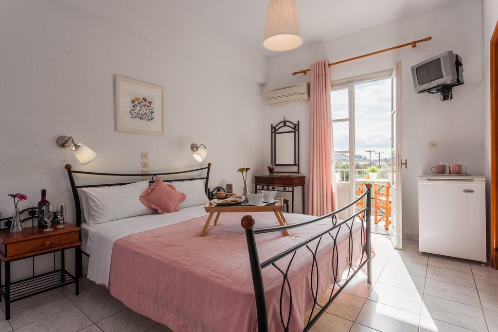 Smaragdi Rooms And Studios Skopelos Dış mekan fotoğraf