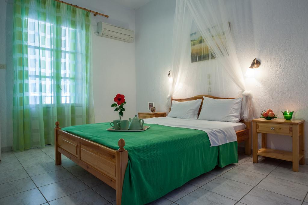 Smaragdi Rooms And Studios Skopelos Dış mekan fotoğraf