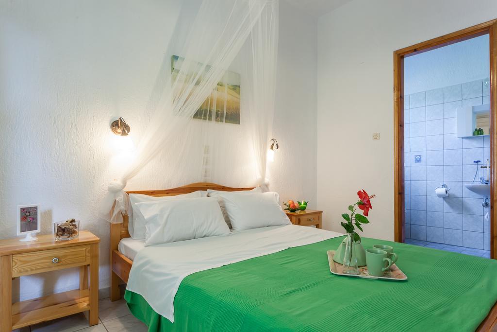 Smaragdi Rooms And Studios Skopelos Dış mekan fotoğraf